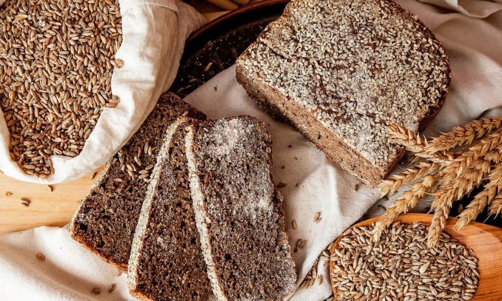 What’s The Difference Between Rye Bread And Sourdough Bread